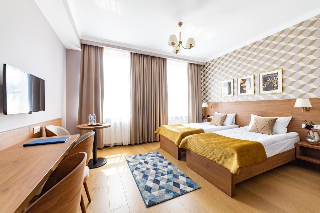 Double or Twin Room,1296987070:JPEG